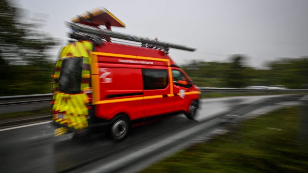 Cycliste gravement blessé à Sainte‑Eulalie après un choc avec un camion