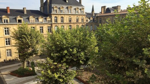 Lycée Montaigne : l’enquête avance après la mort d’un élève interne de 17 ans