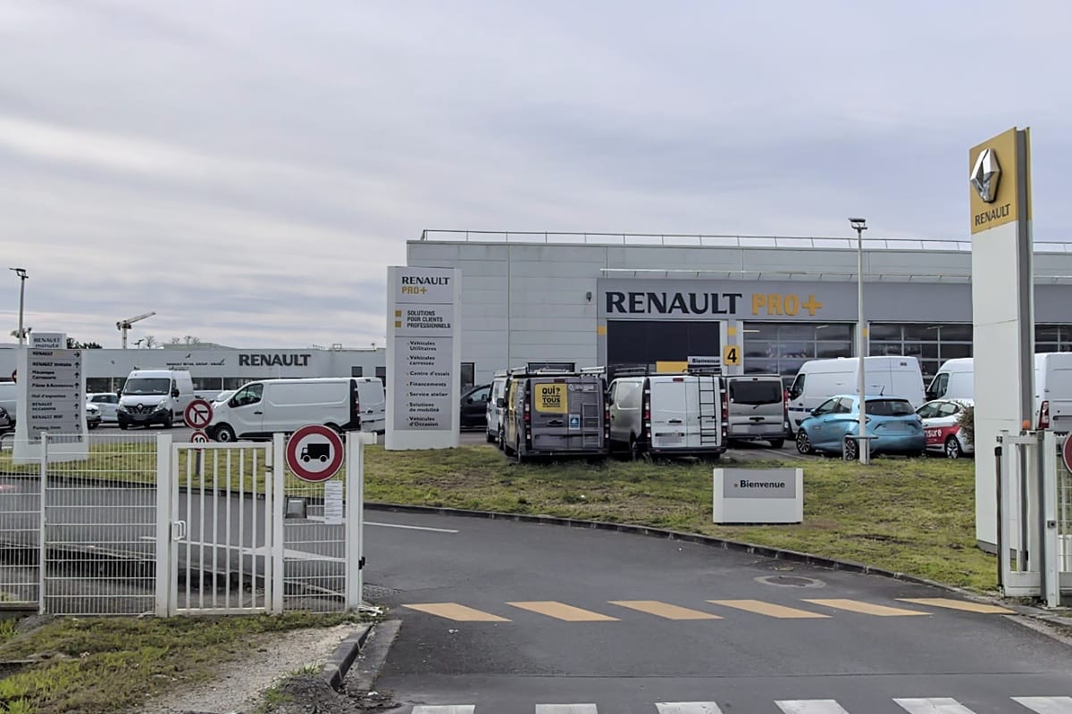 Tentative de vol à la concession Renault de Bruges : la BAC intercepte trois cambrioleurs