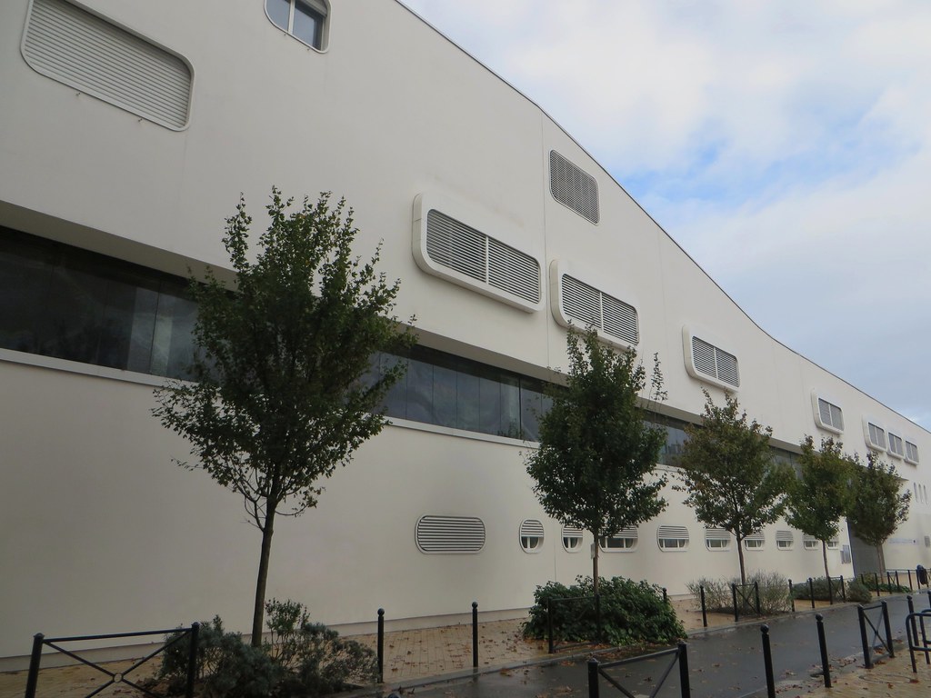 Collège Aliénor-d’Aquitaine : des cours manquent depuis la rentrée, parents et élèves s’inquiètent