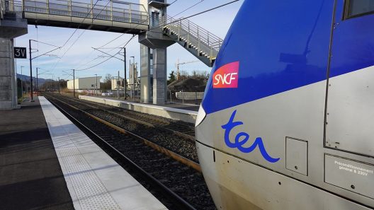 Accident en gare : une piétonne projetée par un train à Bègles