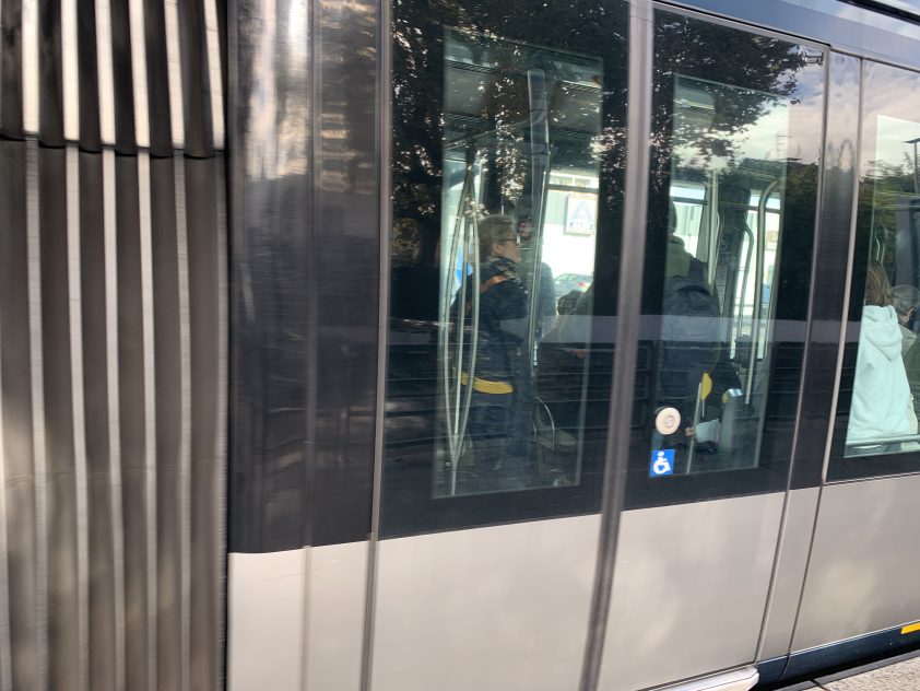 Collision tram-voiture à Bordeaux : trafic perturbé ce vendredi midi