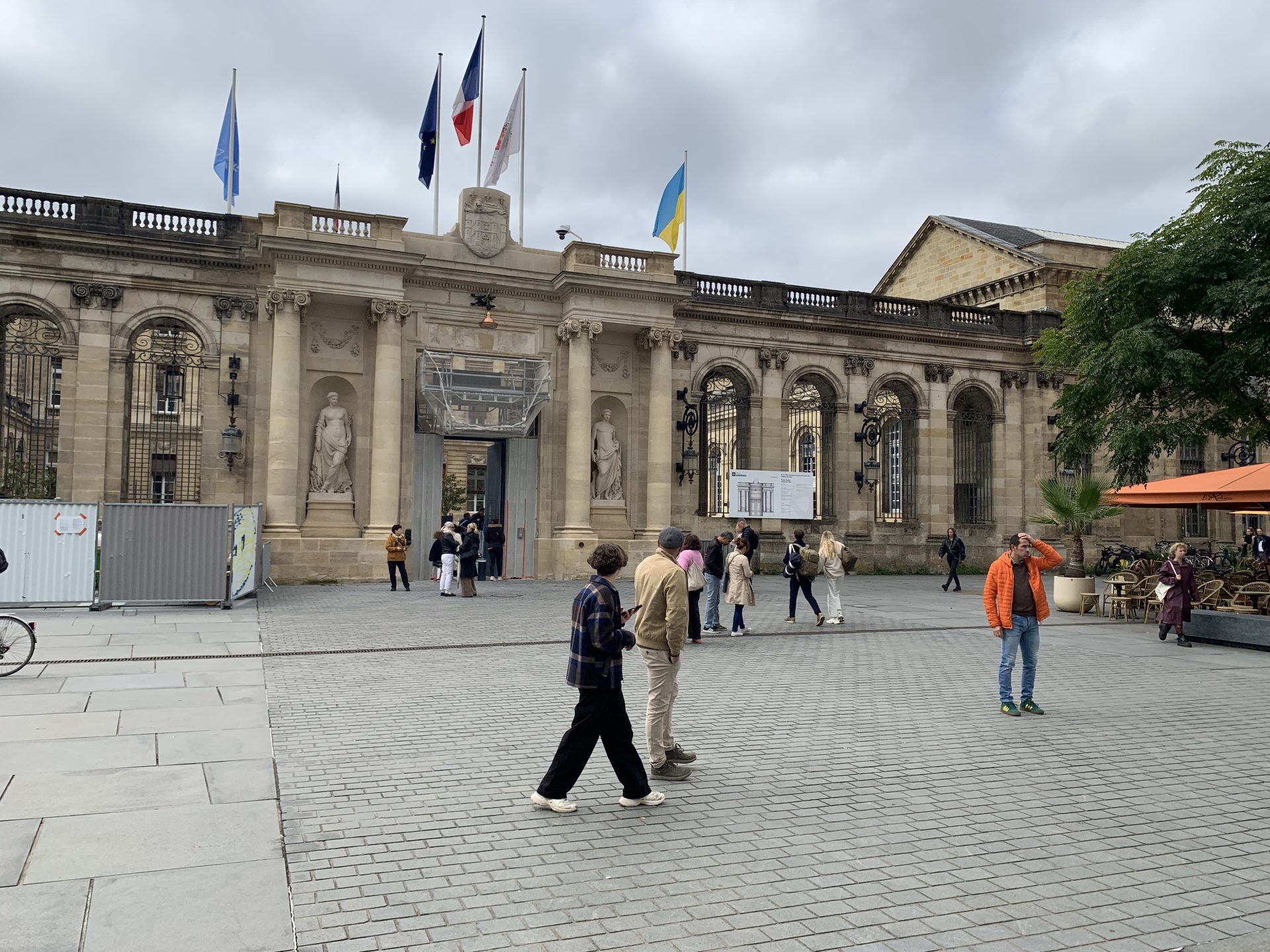 Bordeaux : l’hôtel de ville se réinvente avec sa nouvelle porte