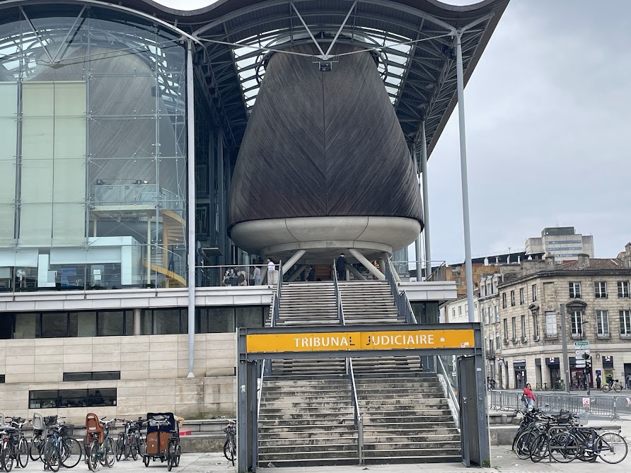 Bordeaux : un Marocain multirécidiviste condamné après une fuite violente et une policière blessée