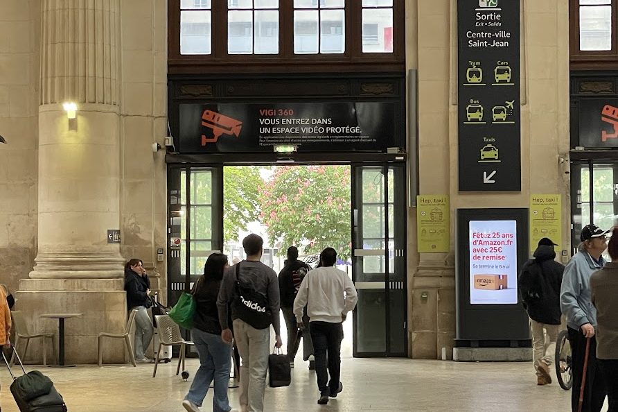 Bordeaux-Lyon : entre espoir et scepticisme, les usagers attendent la nouvelle liaison