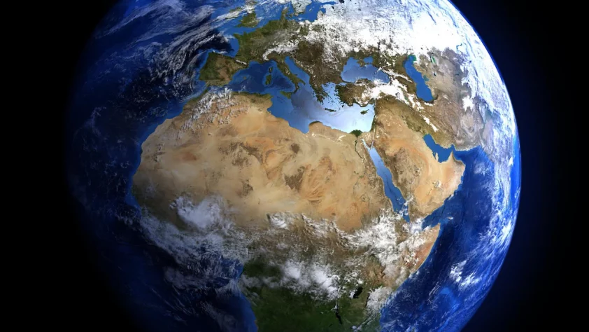 Pourquoi l'Afrique paraît-elle si petite sur nos cartes ? L'Union africaine part en guerre contre les planisphères déformés