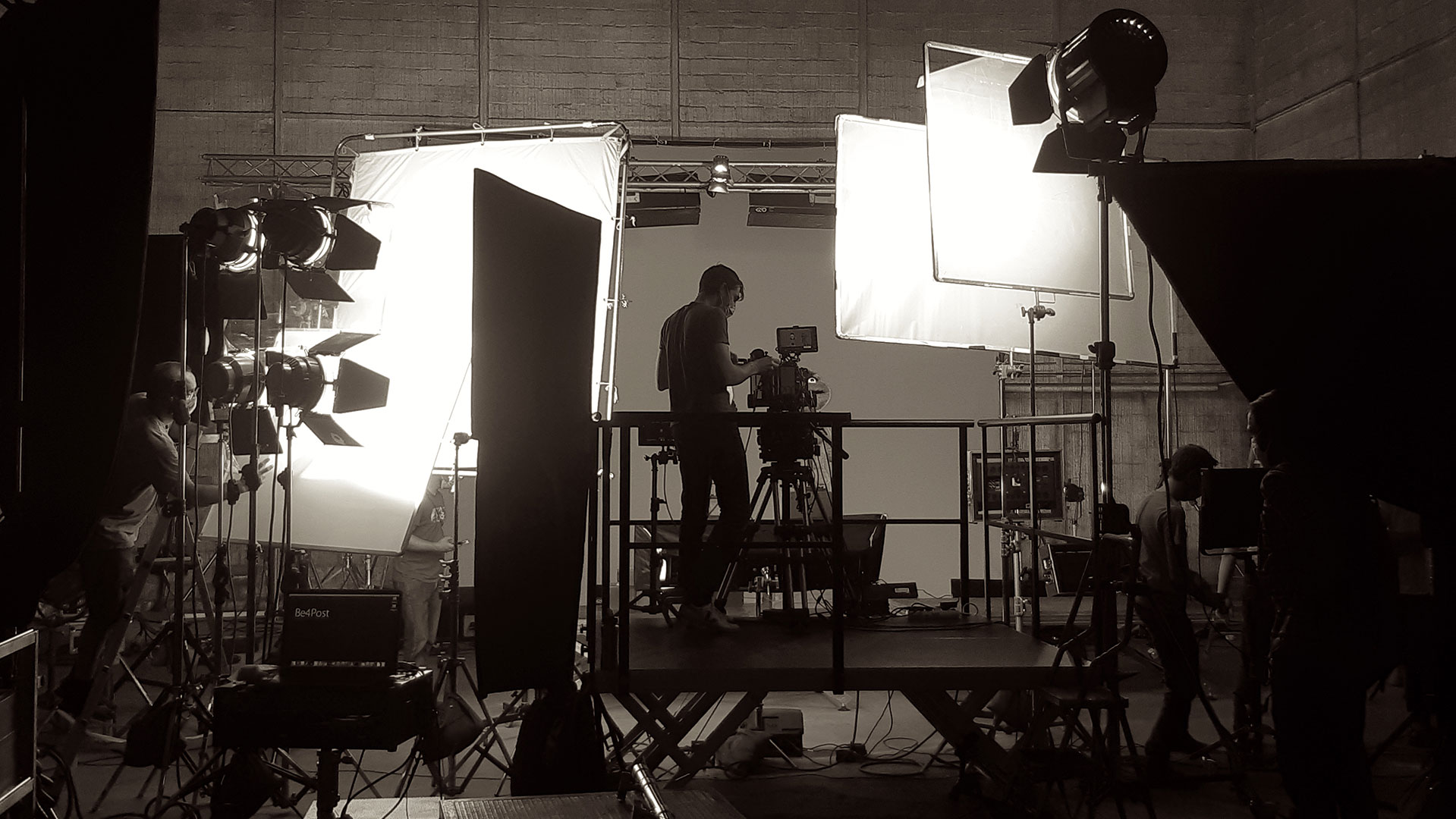 Académie Mano : Bordeaux lance une école de cinéma gratuite pour les jeunes défavorisés