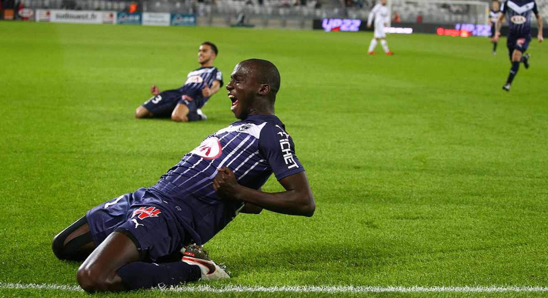 Cédric Yambéré suspendu : incertitude au sein des Girondins de Bordeaux