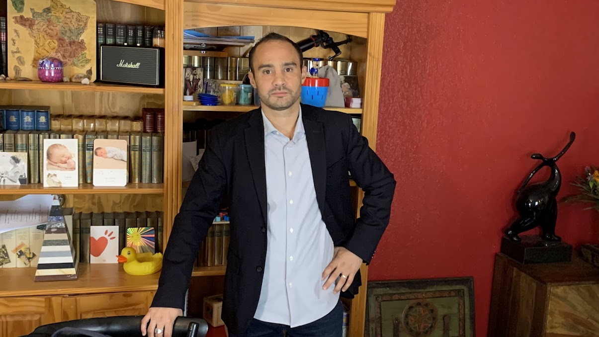 Xavier Moniot-Lundy tire la sonnette d’alarme sur le cumul des mandats en Gironde, Jean-Luc Gleyze en ligne de mire