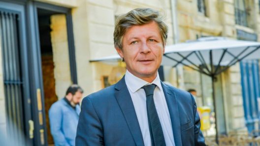 Bordeaux : l’hommage à Nicolas Florian rattrapé par le calendrier électoral