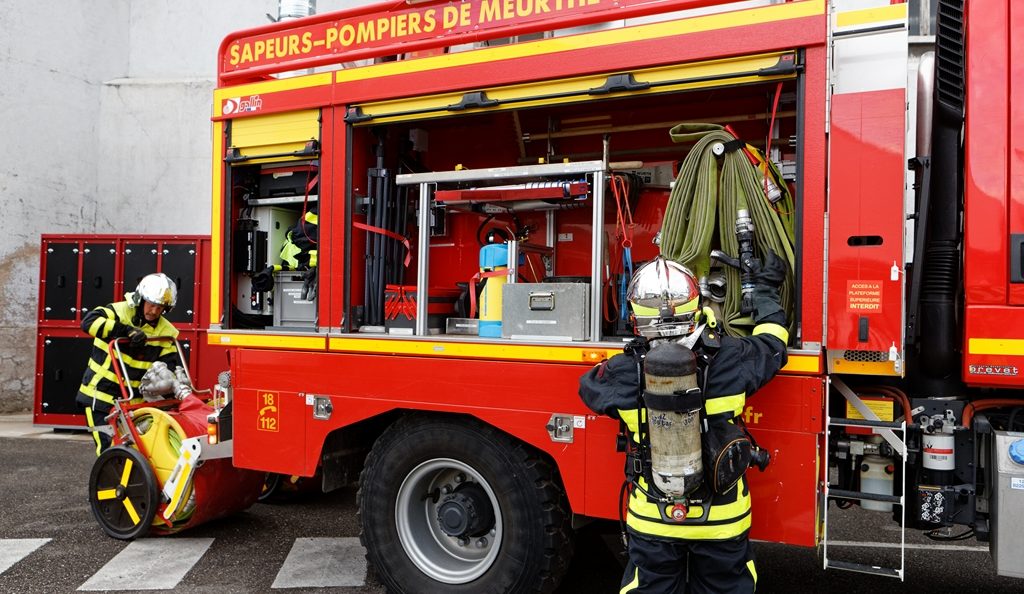 Cenon près de Bordeaux : intervention massive après un incendie dans un sous-sol résidentiel