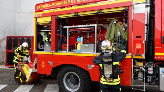 Cenon près de Bordeaux : intervention massive après un incendie dans un sous-sol résidentiel
