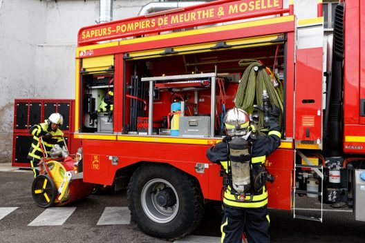 Cenon près de Bordeaux : intervention massive après un incendie dans un sous-sol résidentiel