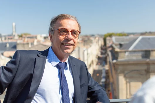 Pierre Hurmic propose de repenser la carte des quartiers pour rapprocher la ville de ses habitants