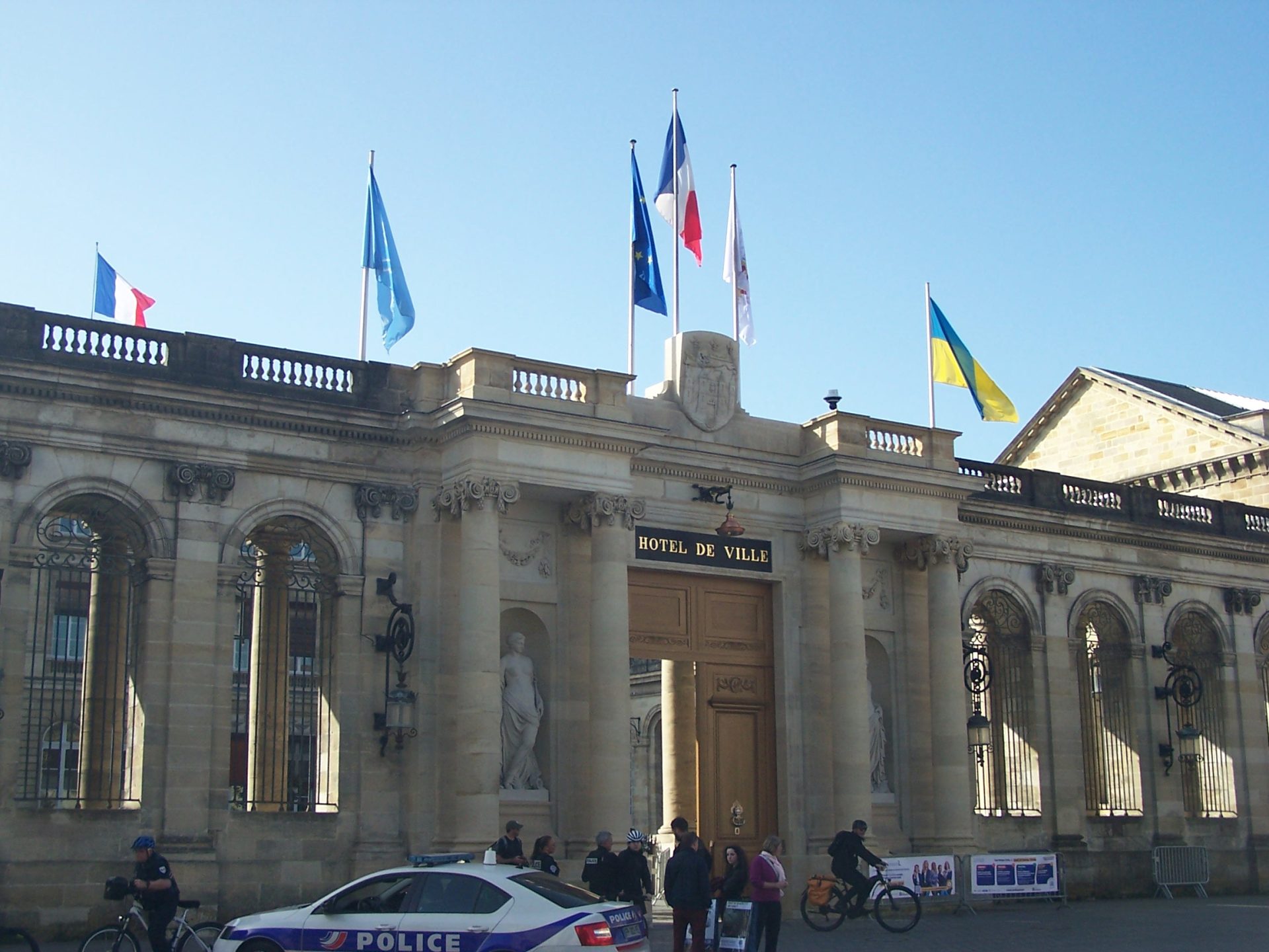 xMunicipales à Bordeaux : onze listes officiellement en lice pour la mairie
