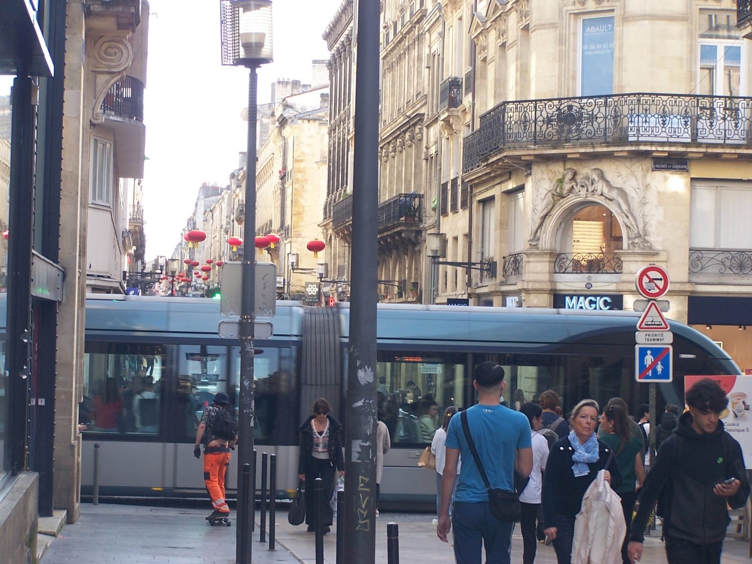 Tram et carnaval des 2 Rives à Bordeaux : toutes les lignes TBM impactées dimanche 1er mars