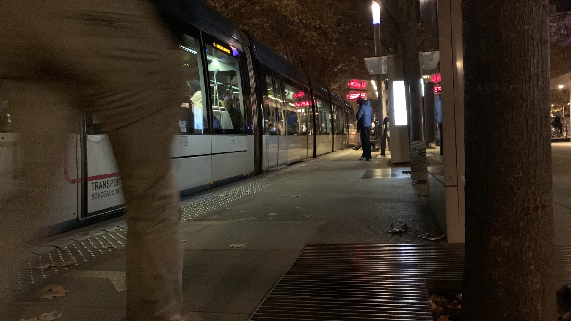 Bordeaux : travaux nocturnes sur la ligne B du tram, ce qui change du 23 au 27 février