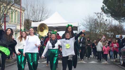 Parempuyre : le Carnaval qui s’impose comme un rendez-vous incontournable pour les habitants