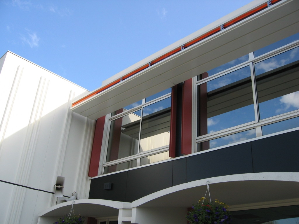 Menace d’explosifs au lycée Jacques-Brel : intervention policière à Lormont