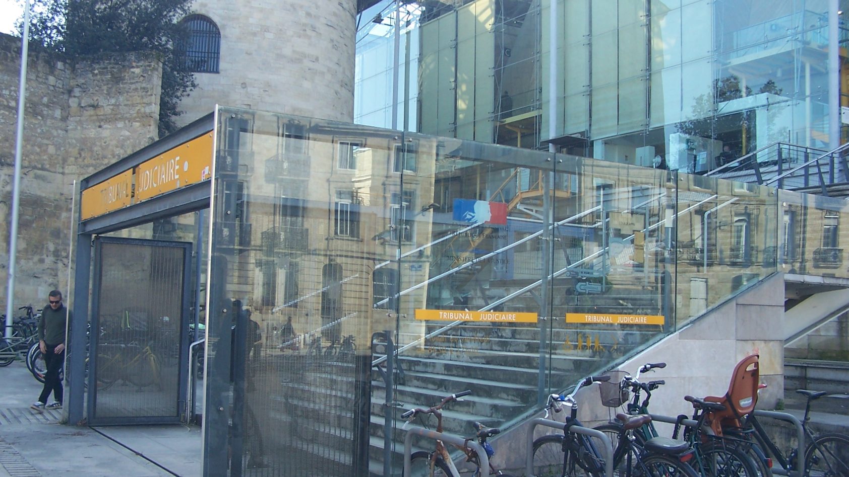 Mérignac : la justice confirme le licenciement d’un agent municipal condamné pour violences conjugales