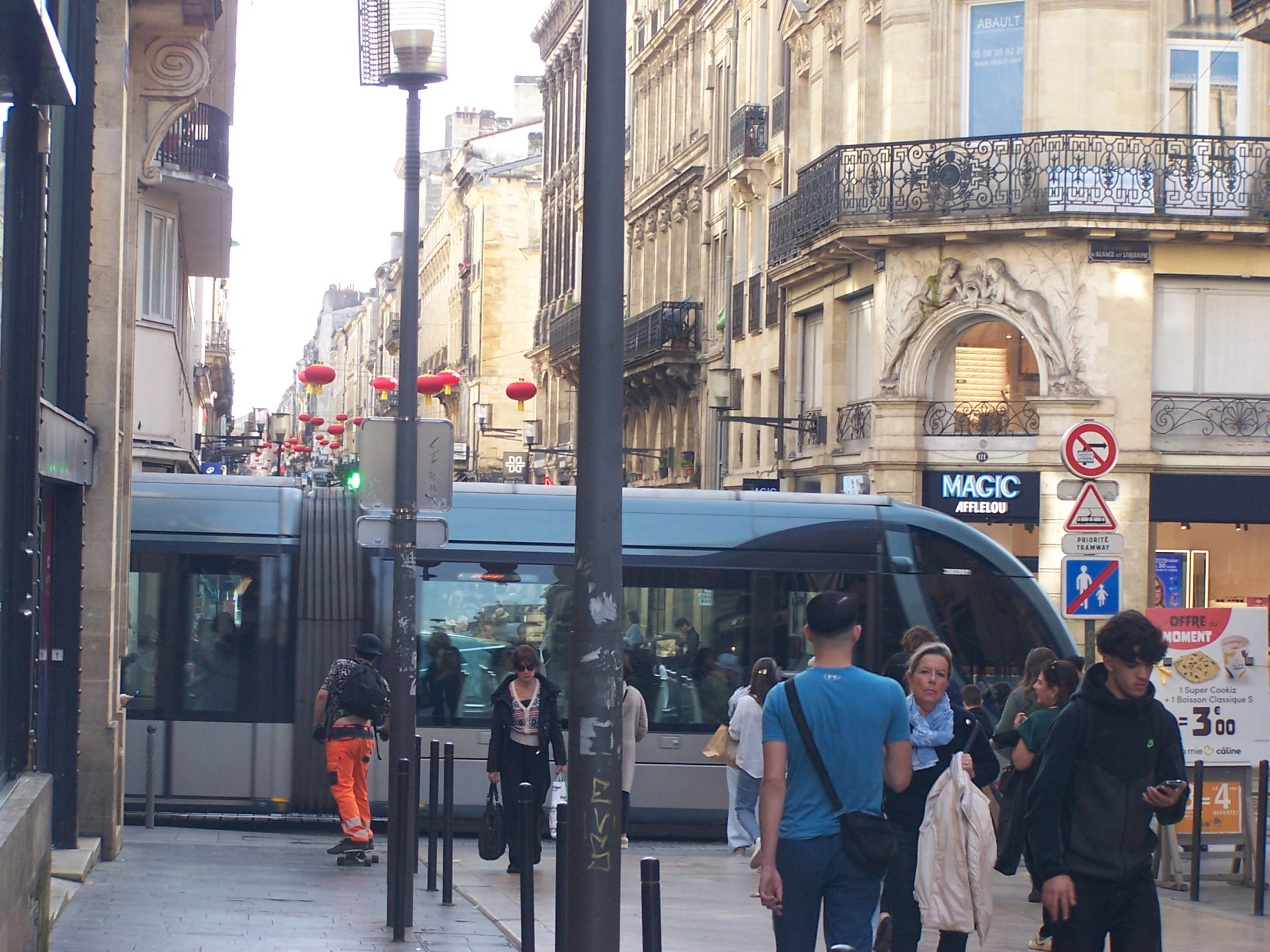 Bordeaux : une fuite de gaz provoque l’arrêt complet du réseau de tramway
