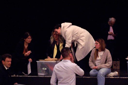 Municipales 2026 à Parempuyre : Henri Lagarrigue en tête au premier tour, duel annoncé face à Jennifer Michalak