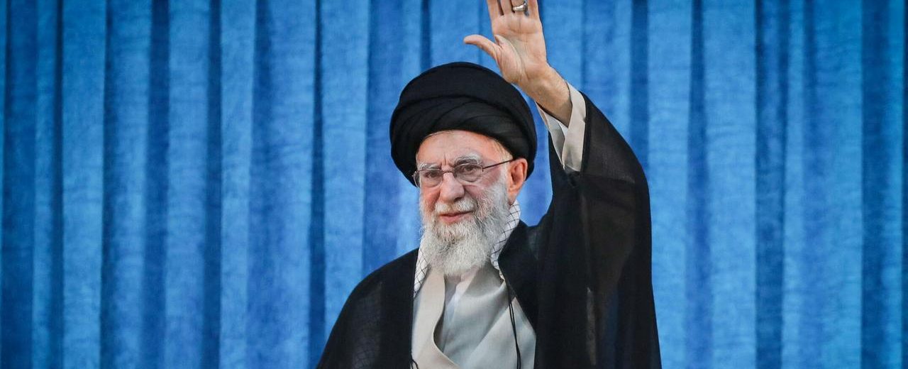 Guerre Iran, Israël et USA : le guide suprême Ali Khamenei et des proches tués selon la presse iranienne