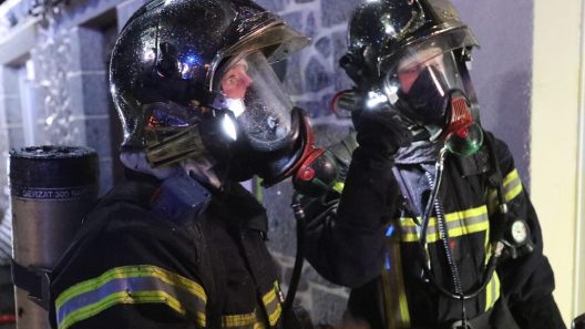 Incendie spectaculaire à Hourtin : un supermarché entièrement ravagé