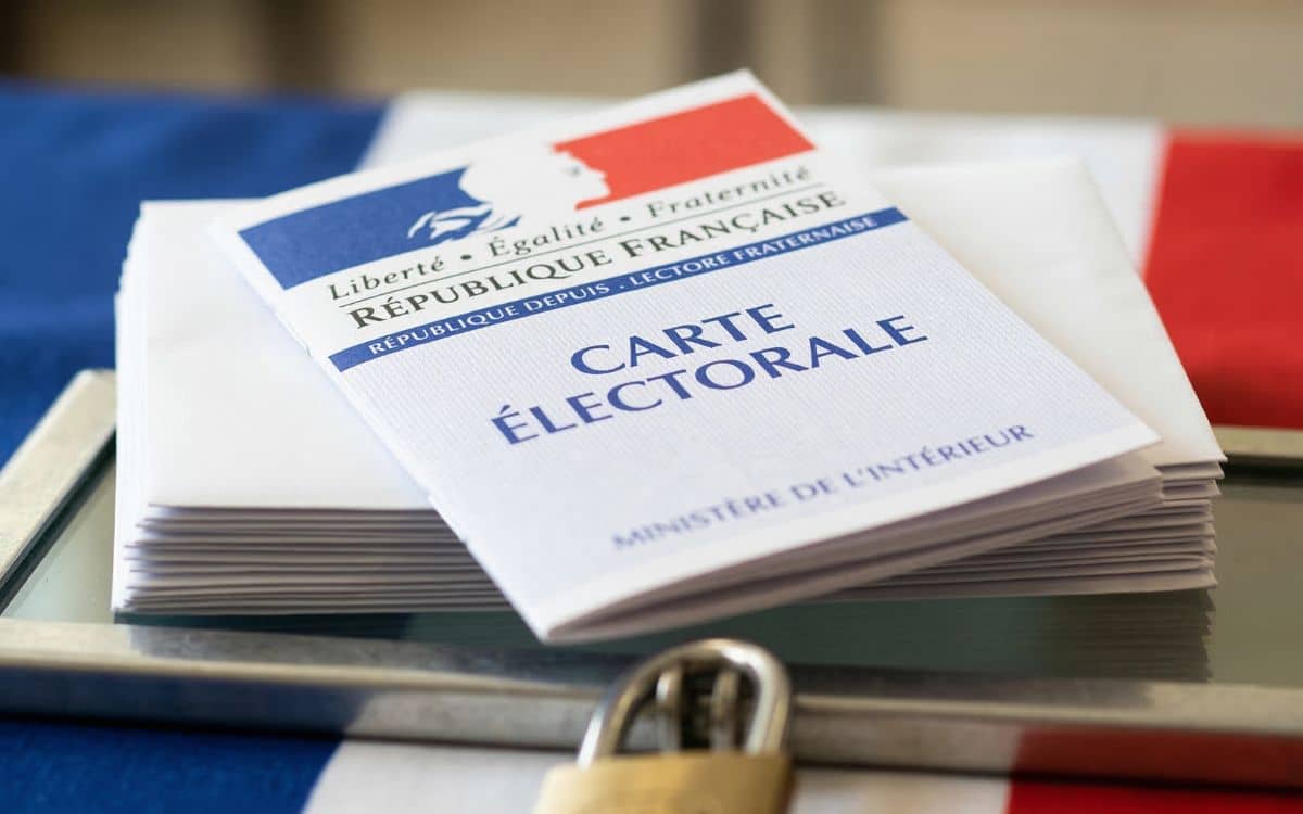 Municipales à Bordeaux : un duel sans concession entre Pierre Hurmic et Thomas Cazenave