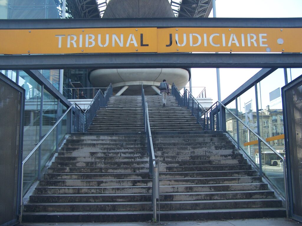 Bordeaux : une affaire de proxénétisme sur mineure devant le tribunal correctionnel