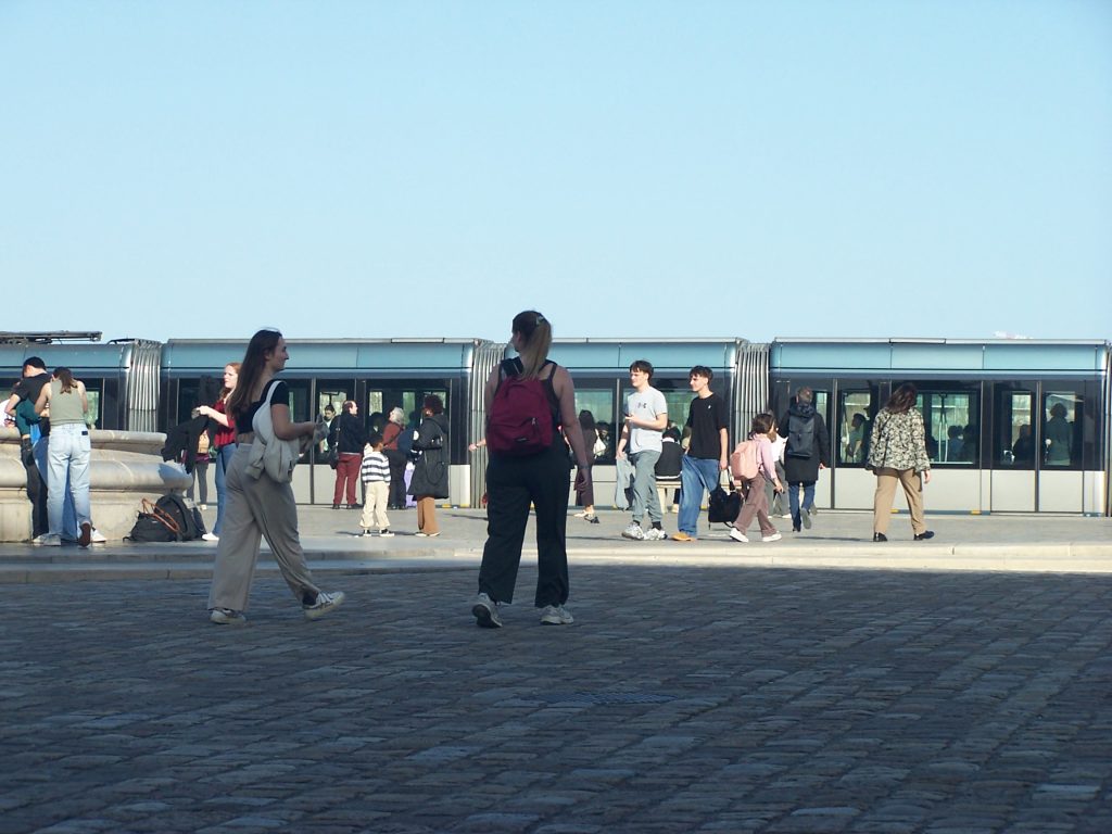 Bordeaux : le tram interrompu sur le pont de pierre du 23 juin au 30 août
