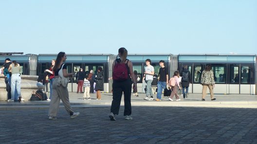 Bordeaux : le tram interrompu sur le pont de pierre du 23 juin au 30 août