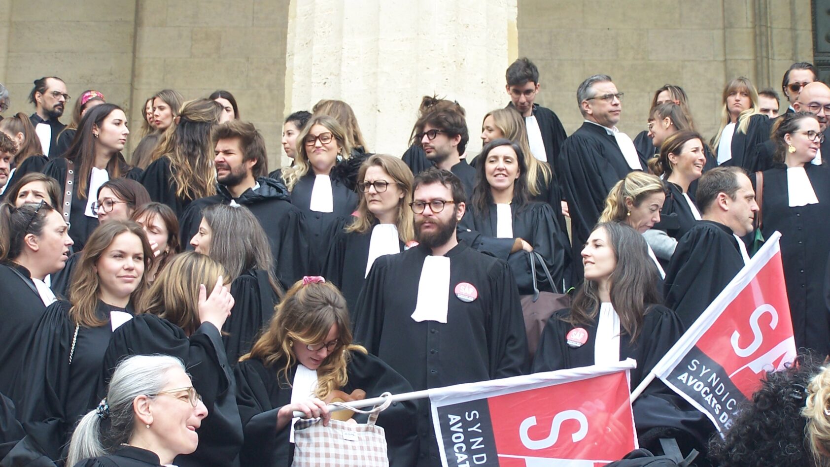 Bordeaux : les avocats poursuivent leur mobilisation contre la réforme du plaider-coupable