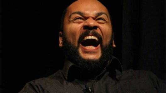 Dieudonné défie les interdictions préfectorales et se produit près de Bordeaux
