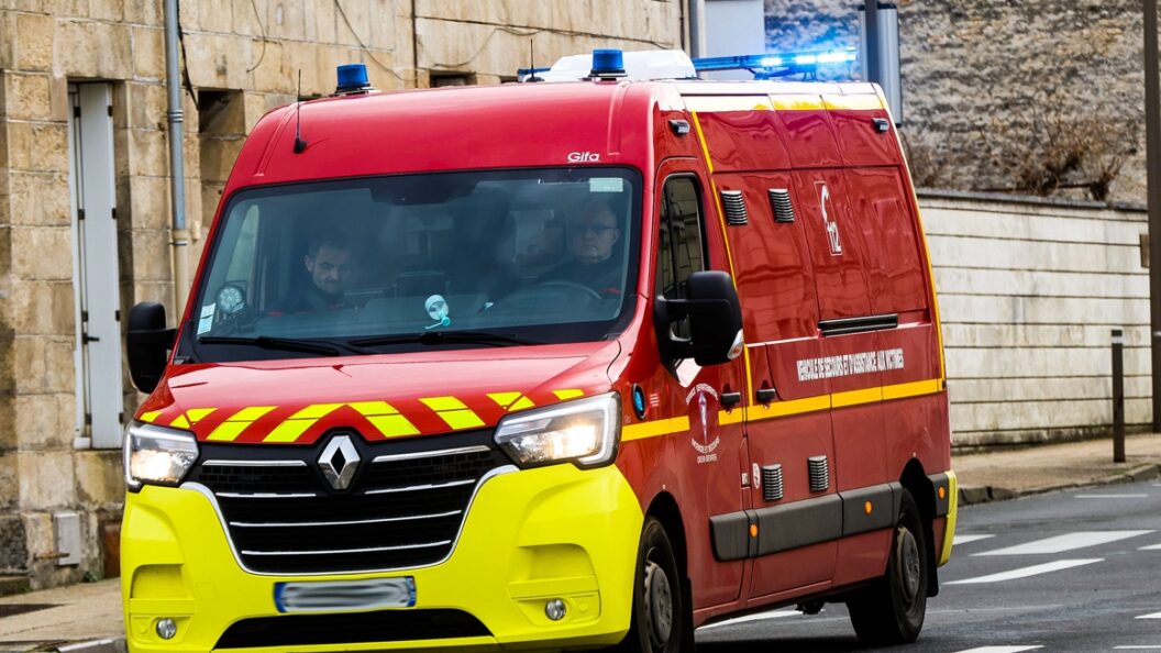 Bergerac : un camion se couche sur la chaussée