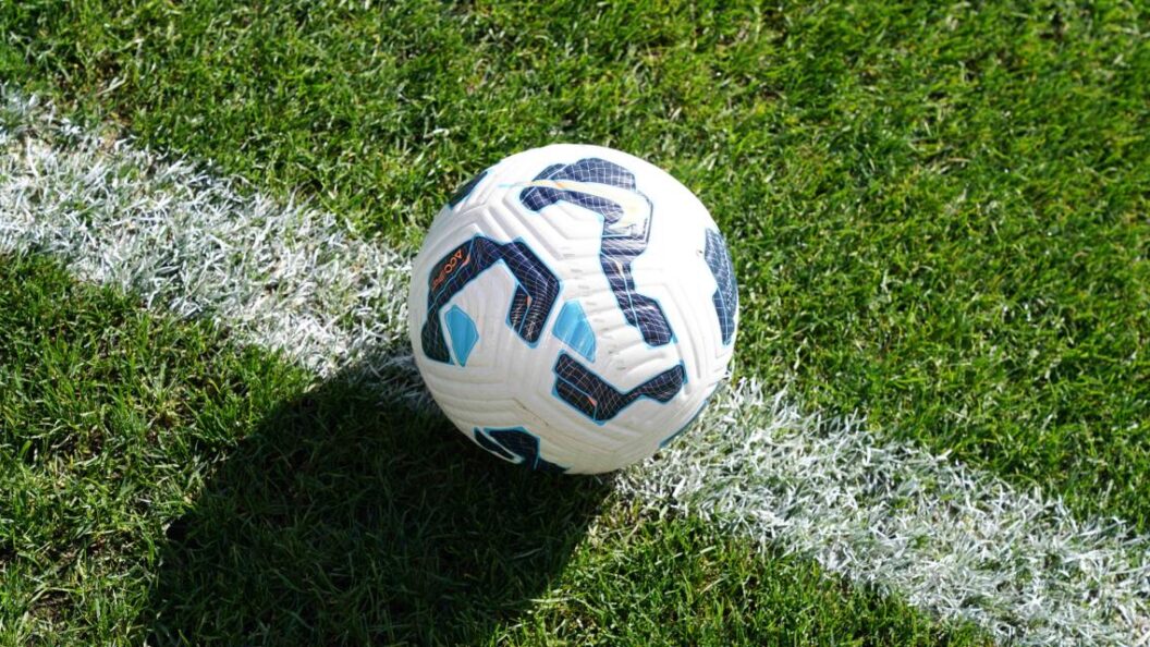 Parentis-en-Born / Saint-Martin-de-Seignanx : un match interrompu après une violente intrusion sur le terrain