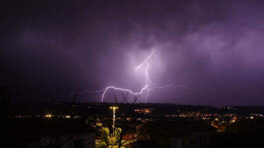 Orages, grêle et fortes rafales : la Gironde en vigilance orange ce jeudi