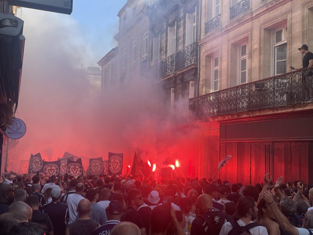 « Ce n’est plus une affaire d’Ultramarines, c’est une affaire d’amoureux des Girondins » les Ultramarines mobilisent les supporters à Bordeaux