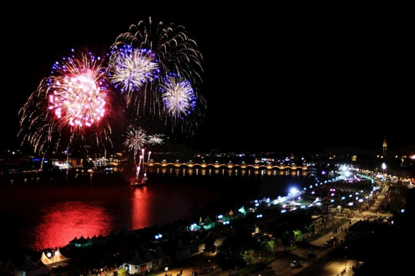 Feu d'artifice, concerts et bals : Bordeaux célèbre la fête nationale du 14 juillet