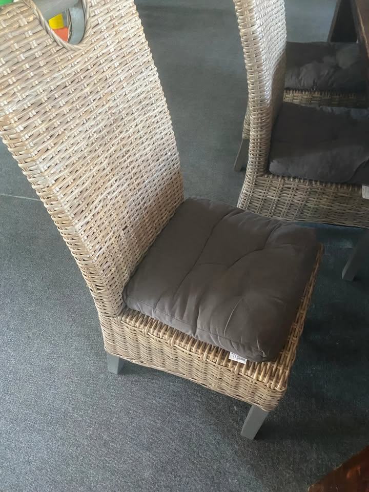 Grande table à manger