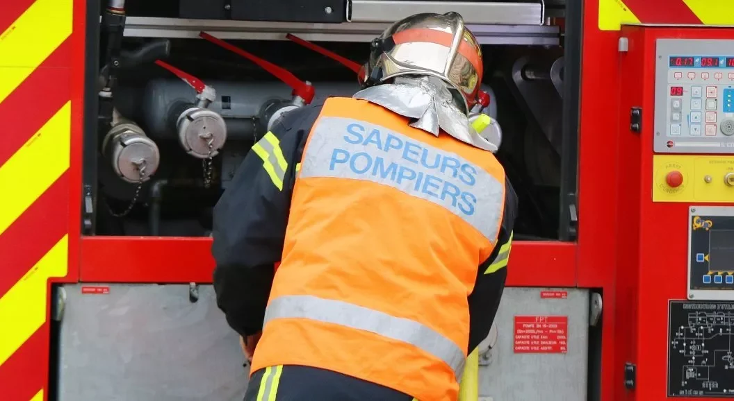 Mios : un incendie en bord d'autoroute mobilise un important dispositif de secours en Gironde