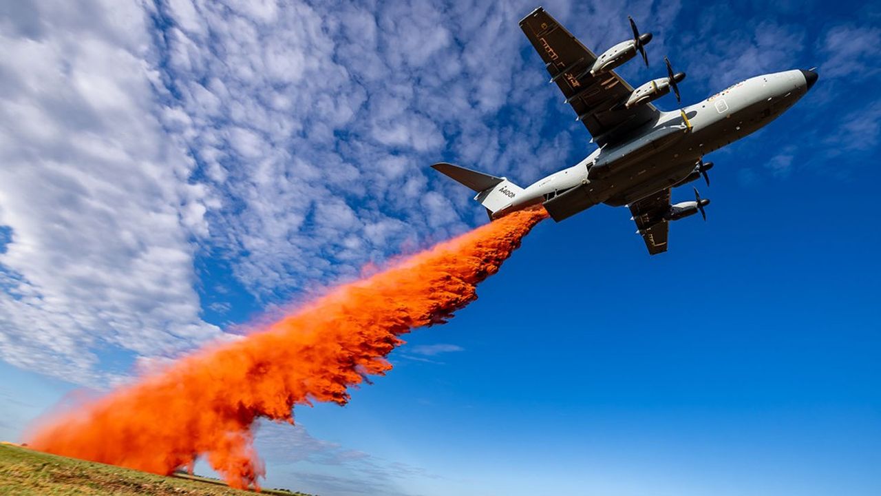 Incendies en Gironde : l’A400M suscite des espoirs, mais la lutte contre le feu se heurte aussi au manque de moyens humains