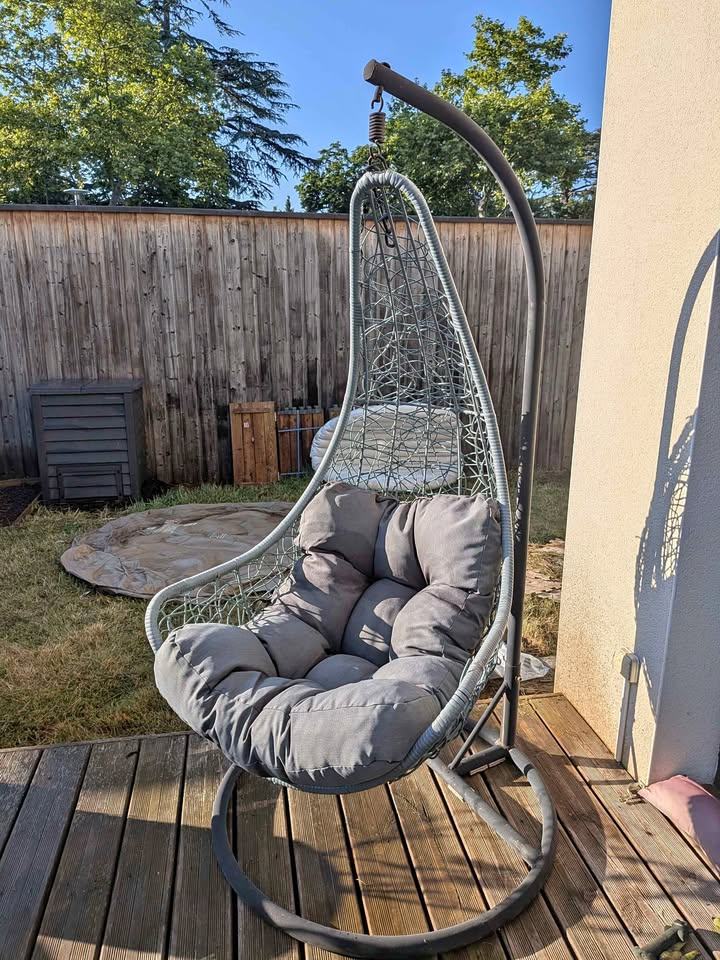 Chaise de jardin en suspension
