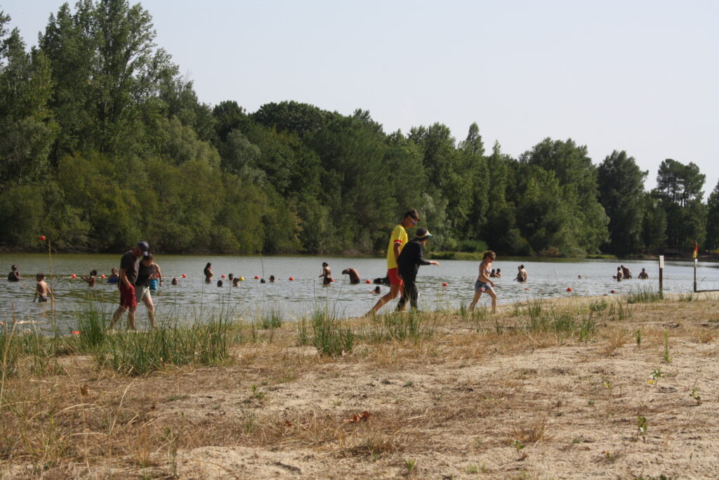 Saint-Christoly-de-Blaye : les lacs du Moulin Blanc, l’un des bons plans baignade de l’été