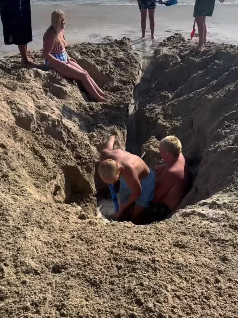 Plage : pourquoi creuser de grands trous dans le sable peut être dangereux?