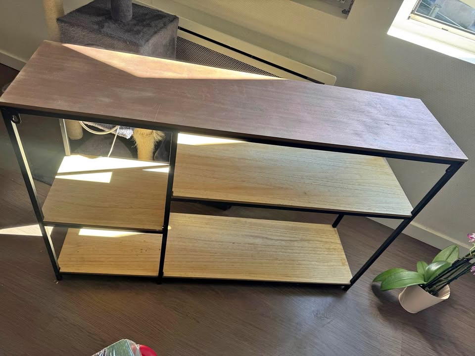 Meuble de rangement ouvert