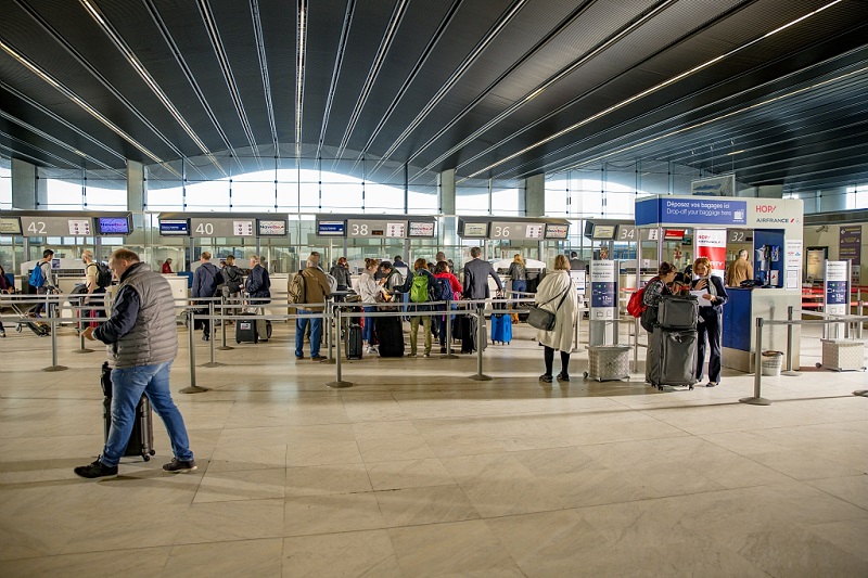 Comment aller au centre-ville de Bordeaux depuis l'aéroport Mérignac Transport depuis l'aéroport de Bordeaux jusqu'au centre-ville en tramway Bus direct de l'aéroport de Bordeaux à la gare Saint-Jean Prix des transports entre l'aéroport de Bordeaux et le centre-ville