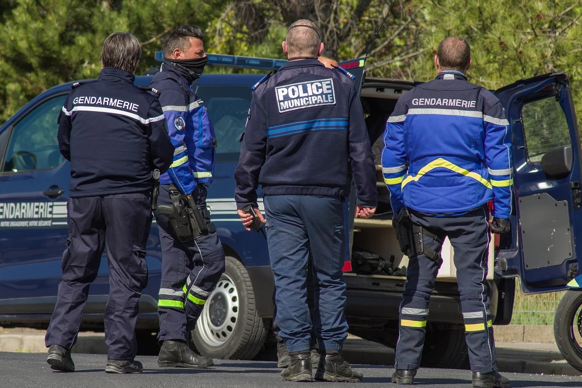 Taillan-Médoc, homme retranché, intervention gendarmerie, crise Gironde, situation de crise, négociateurs spécialisés, sécurité quartier, coupure de gaz, détresse mentale, intervention PSIG