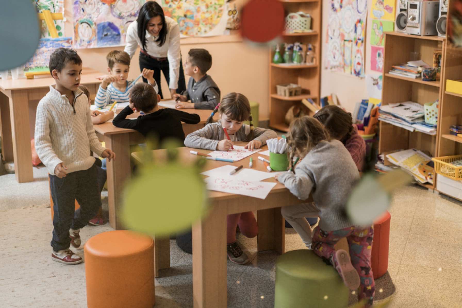 Une école maternelle reconstruite sur pilotis à Tresses : un projet exemplaire