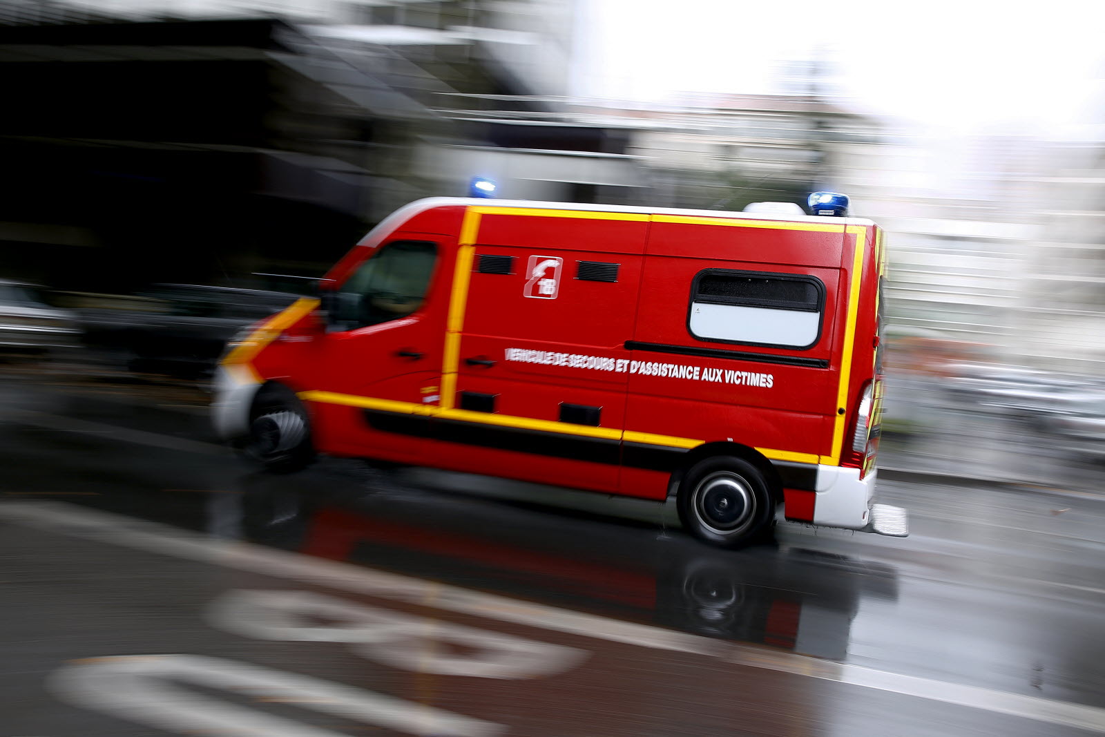 Bordeaux : Un conducteur sous influence provoque un accident et agresse un pompier